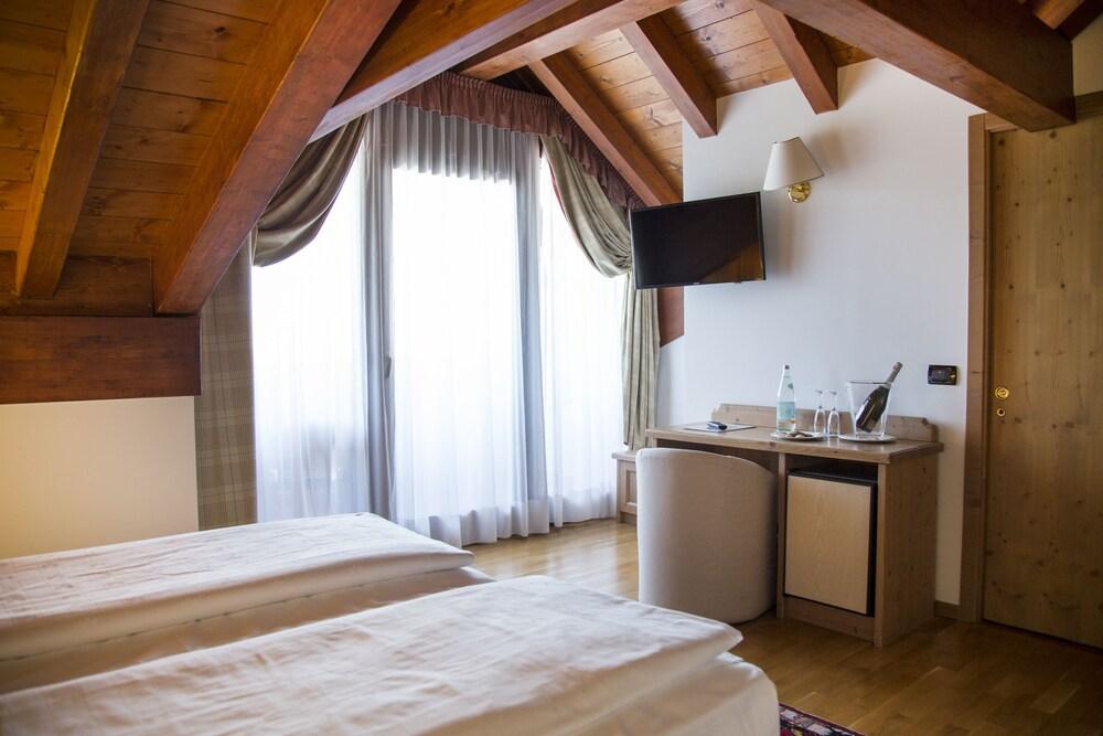 Golf Hotel Folgaria Ngoại thất bức ảnh