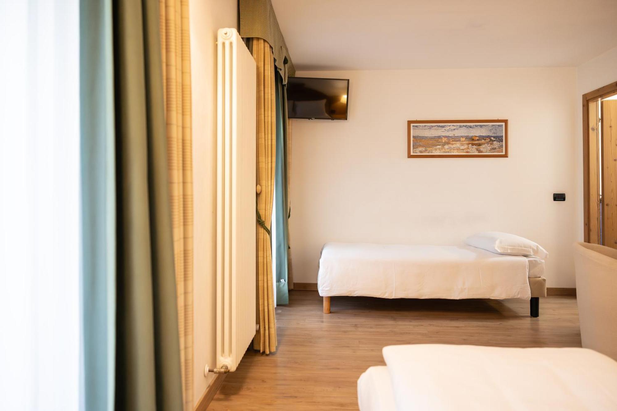 Golf Hotel Folgaria Phòng bức ảnh